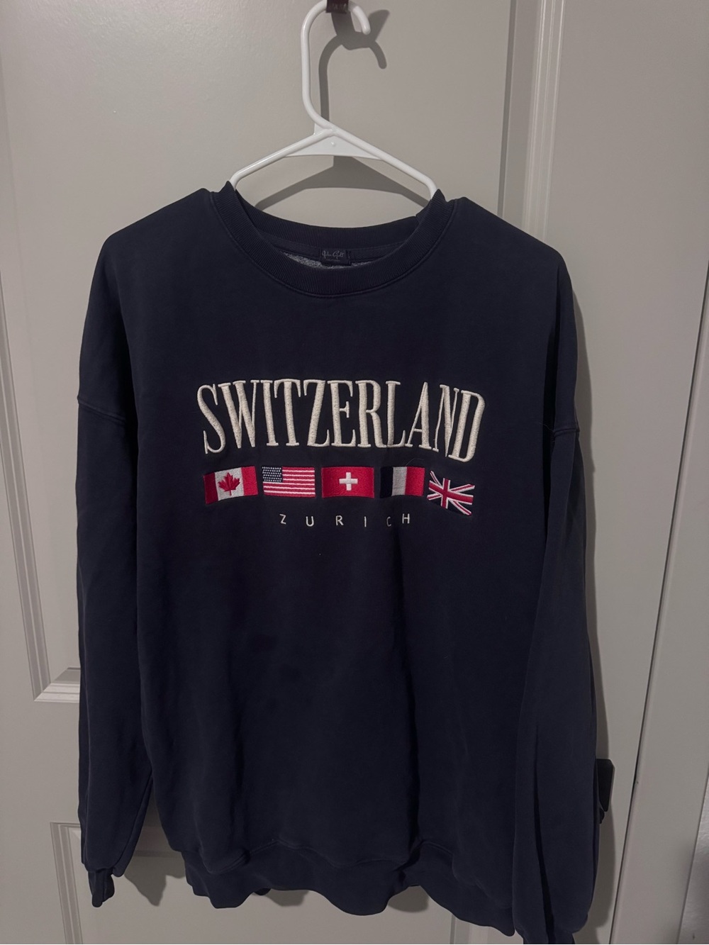 BRANDY MELVILLE Flag Graphic Crewneck Sweatshirt